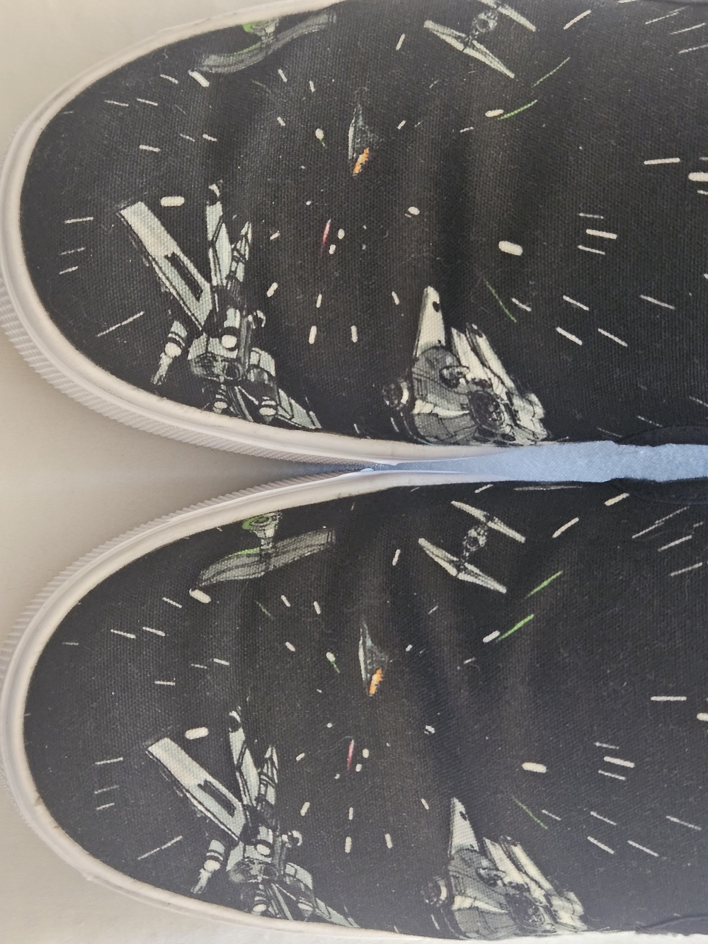Star Wars Toms Slip-On Travel Lite Sneakers In Women Size 8.5 - Picture 2 of 5